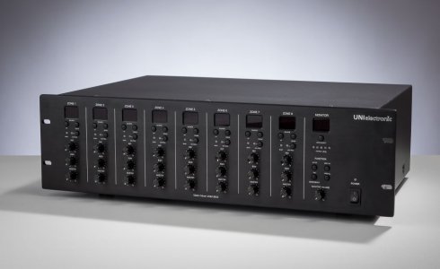 UMM 8800 - Frontansicht